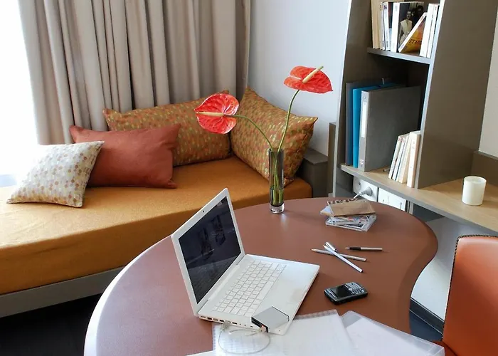 Adagio Centre Gambetta Apartahotel 4*